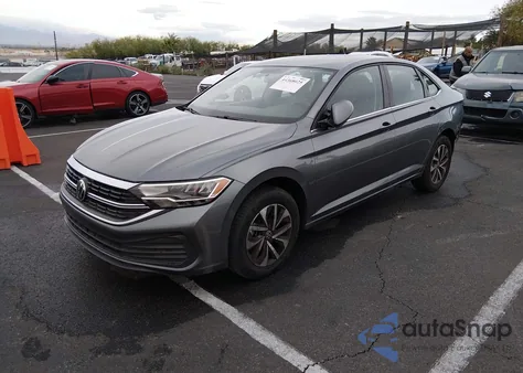 2022 Volkswagen Jetta 1.5T S z USA, uszkodzony, nr VIN 3VWCM7BU3NM000893